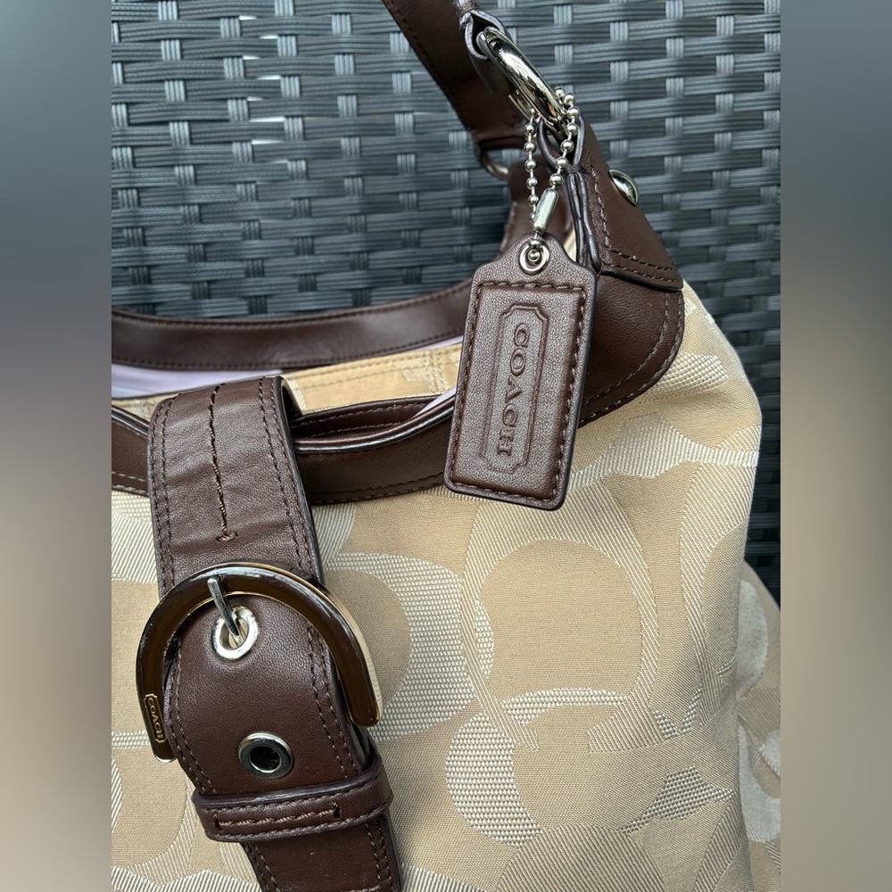 COACH BAG,Coach Tan and Brown Shoulder Bag. - Picture 3 of 14